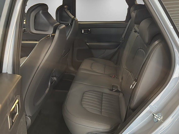 Kia Seltos 9 of 18