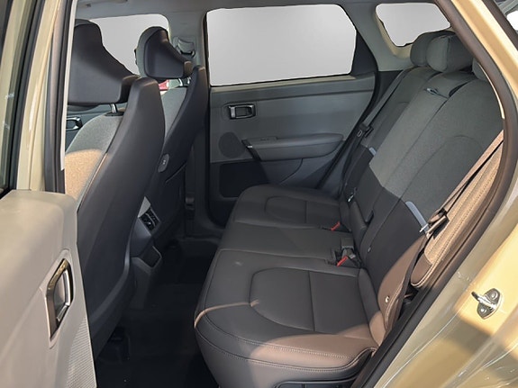 Kia Seltos 9 of 16