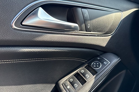 Mercedes-Benz A220 18 of 20