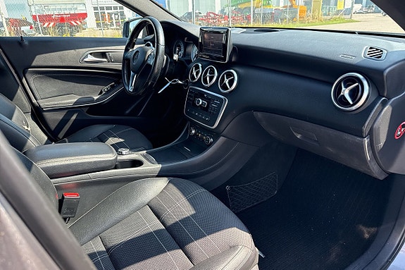 Mercedes-Benz A220 16 of 20