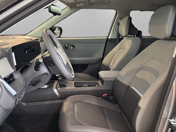 Kia Seltos 8 of 16