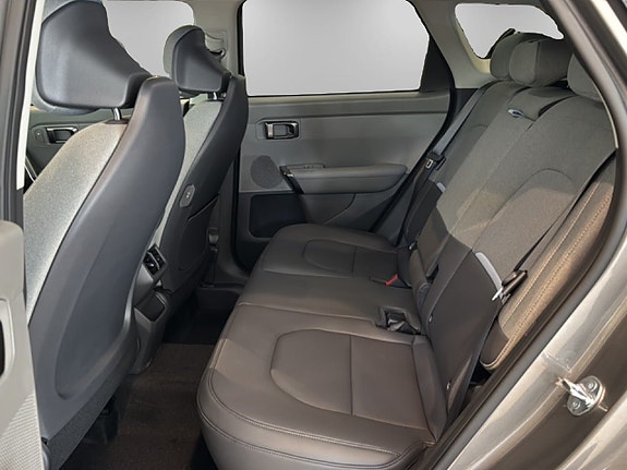 Kia Seltos 9 of 16