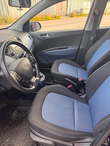 Hyundai i10 8 of 15