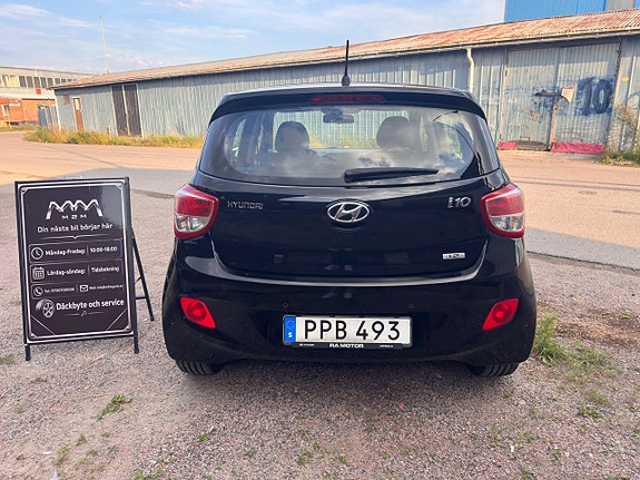 Hyundai i10 4 of 15