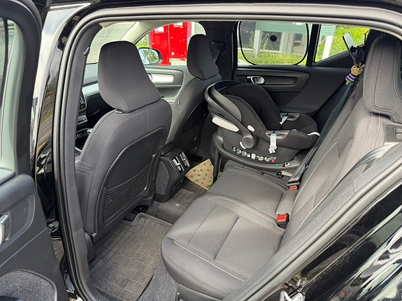 Volvo XC40 10 of 19
