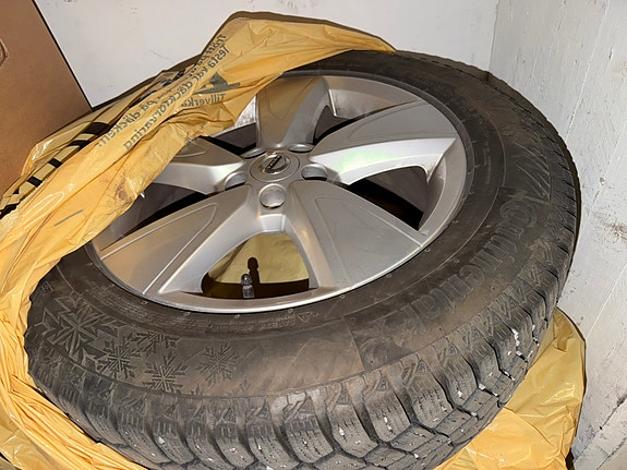 Volvo XC40 17 of 19