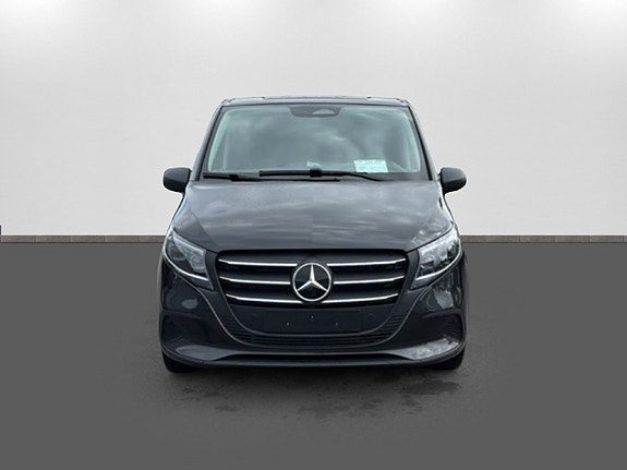 Mercedes-Benz Vito 119 2 of 14