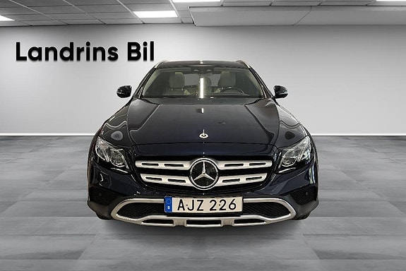 Mercedes-Benz E350 d 2 of 14