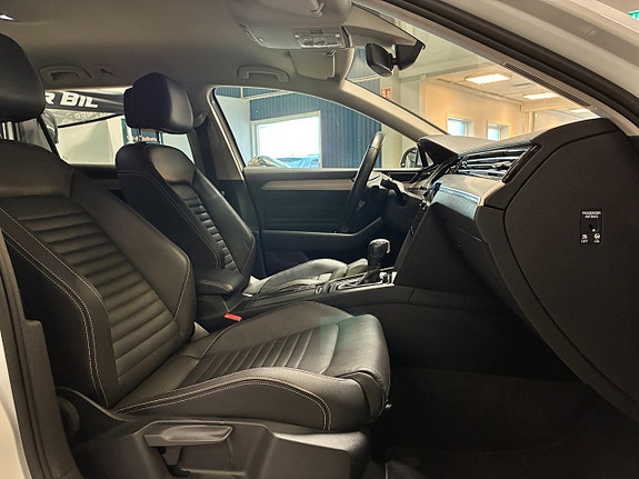 Volkswagen Passat Alltrack 10 of 24