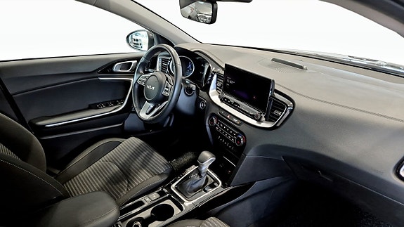 Kia Ceed 3 of 9