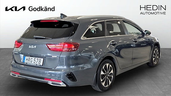 Kia Ceed 2 of 9