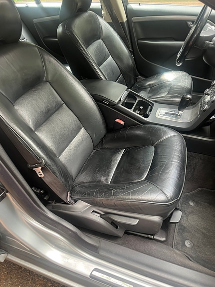 Volvo S80 5 of 6