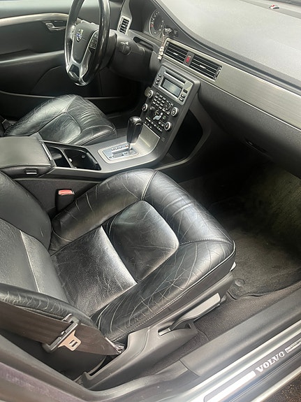 Volvo S80 4 of 6