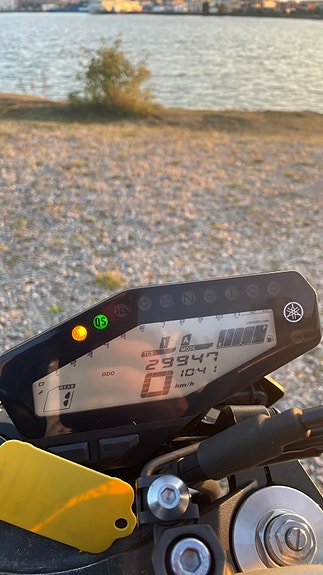 Yamaha MT-09 5 of 6