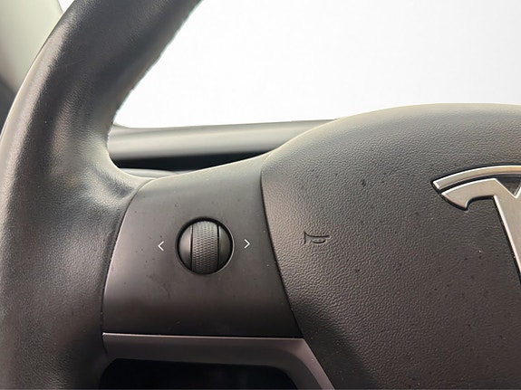 Tesla Model 3 15 of 30
