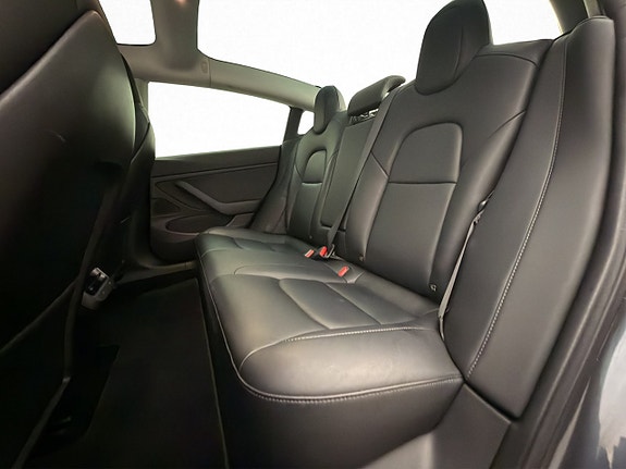 Tesla Model 3 27 of 30