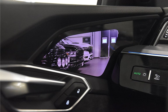 Audi e-tron 25 of 27