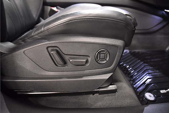 Audi e-tron 16 of 27