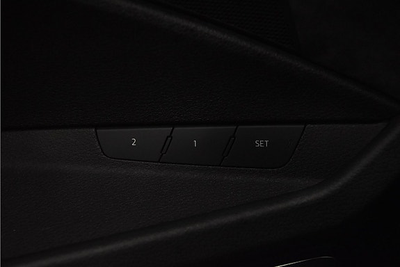 Audi e-tron 18 of 27