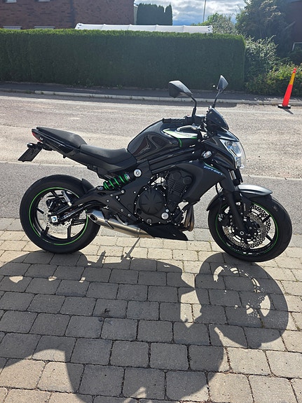 Kawasaki Ninja ER-6N 2 of 4