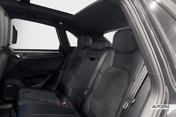 Porsche Macan GTS 15 of 24