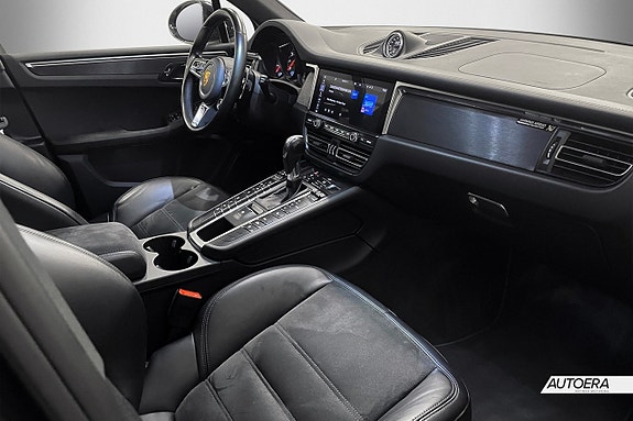 Porsche Macan GTS 13 of 24