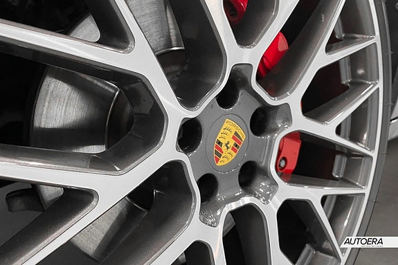Porsche Macan GTS 16 of 24