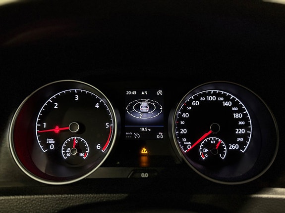 Volkswagen Golf VII 14 of 20