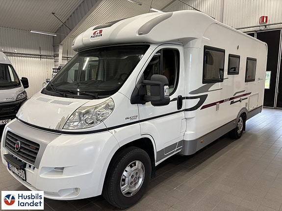 Adria Coral S 670 SLT / Låga långbäddar - Alde 2 of 5