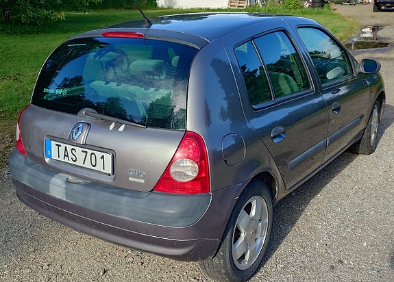 Renault Clio 3 of 7