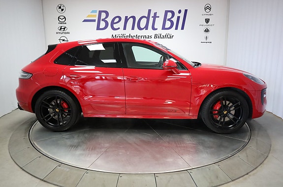 Porsche Macan GTS 14 of 27