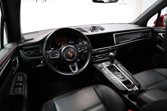 Porsche Macan GTS 3 of 27