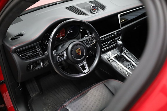 Porsche Macan GTS 5 of 27