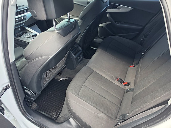 Audi A4 10 of 11