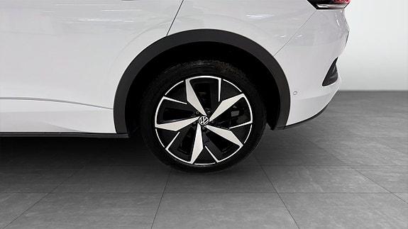Volkswagen ID.4 GTX 6 of 19