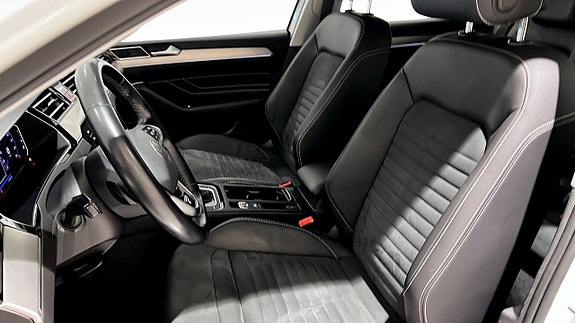 Volkswagen Passat 8 of 24