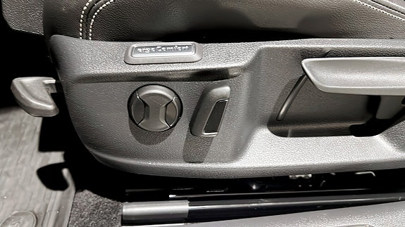Volkswagen Passat 17 of 24