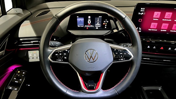 Volkswagen ID.4 GTX 21 of 24