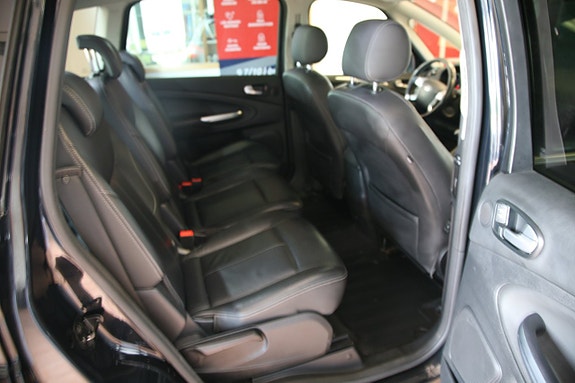 Ford S-MAX 16 of 22