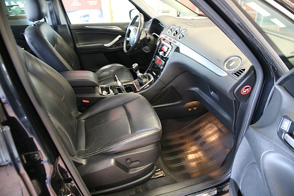 Ford S-MAX 19 of 22