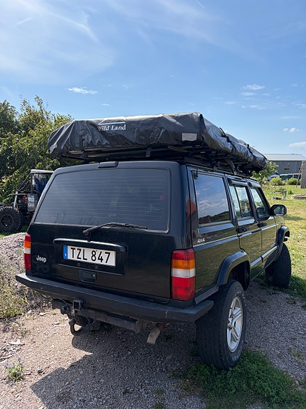 Jeep Cherokee 4 of 8