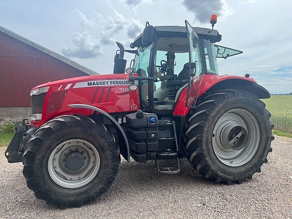 Massey Ferguson 7624 2 of 17