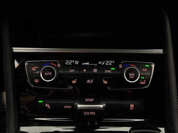 BMW 225xe 22 of 30