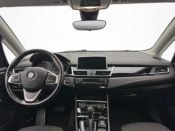 BMW 225xe 12 of 30