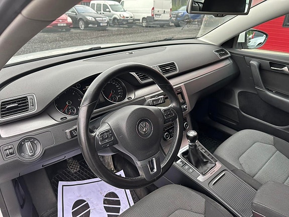 Volkswagen Passat 5 of 5