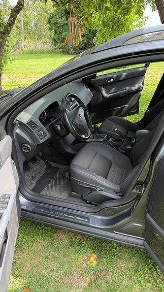 Volvo V50 4 of 10