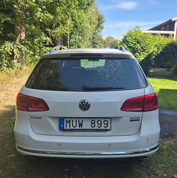 Volkswagen Passat 4 of 8