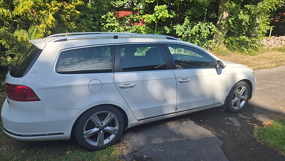 Volkswagen Passat 2 of 8