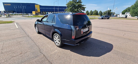 Cadillac SRX 5 of 9