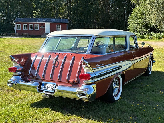Pontiac Star Chief Safari 5 of 25